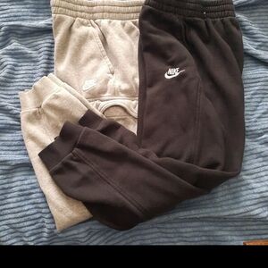 Nike Kids Black and Gray Joggers boys L